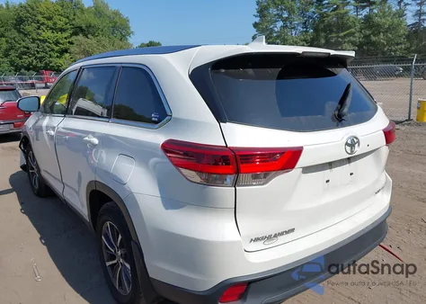 2019 Toyota Highlander Xle из США, поврежденный, VIN 5TDJZRFH3KS933905